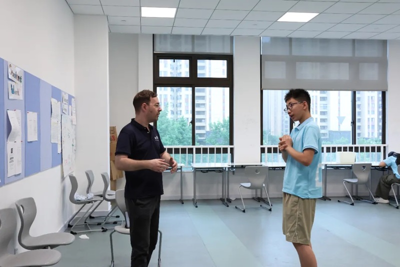 教练专访：戏剧教育-培养理解力、创造力和表现力的铁人三项